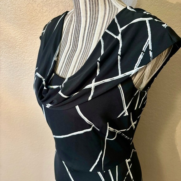 NWT Tahari Dress Sz 2 Arthur S. Levine Black White Geometric Lines Short Slv ASL - Picture 9 of 16